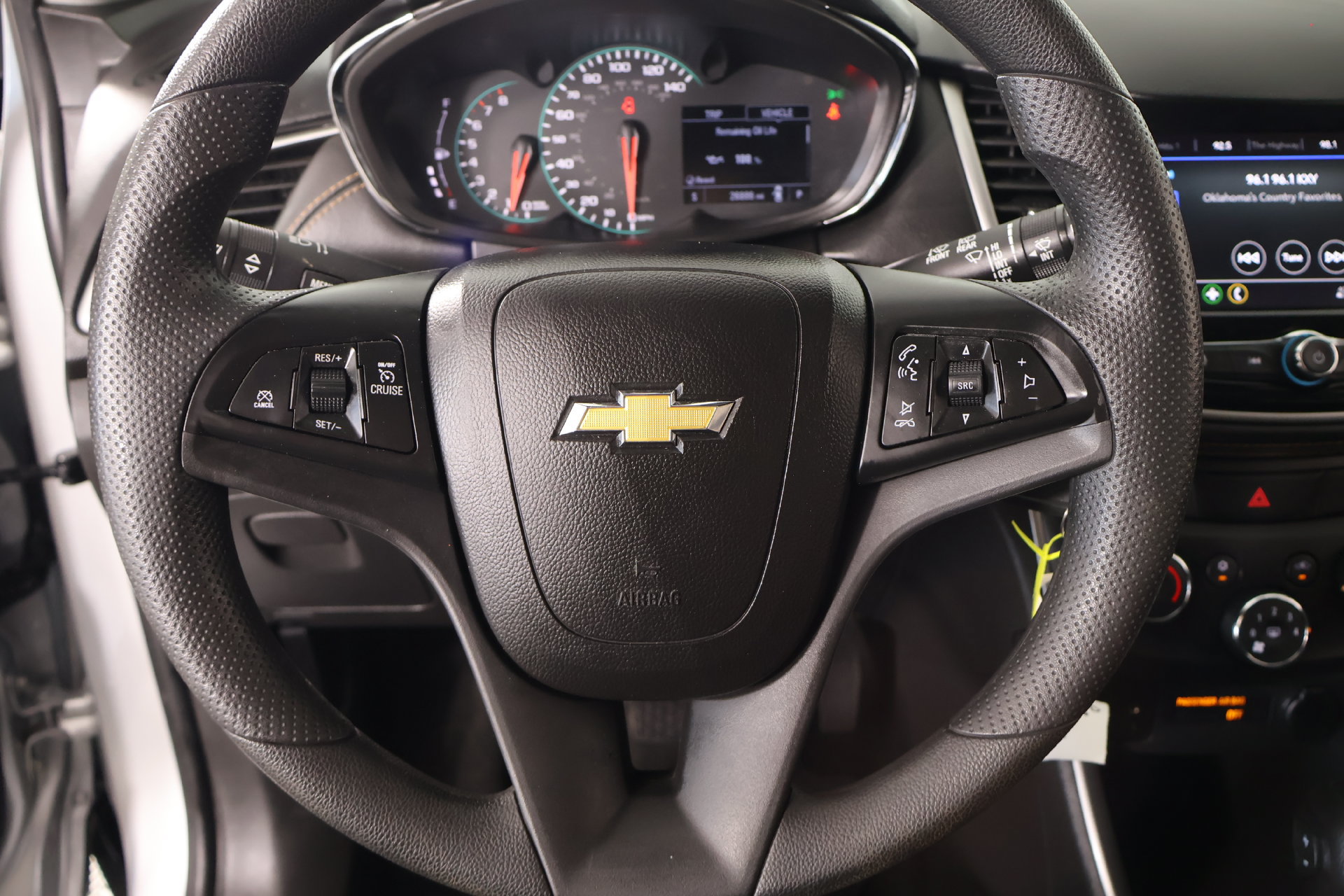 Used 2022 Chevrolet Trax LS w/ Tint and Cruise Package FWD image 3