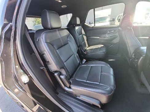 Used 2023 Chevrolet Traverse RS image 26