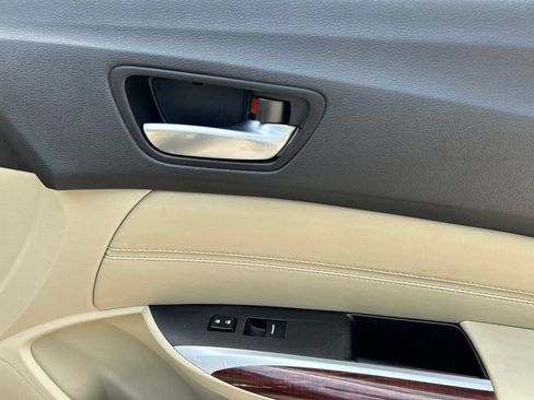 Used 2015 Acura TLX FWD image 23