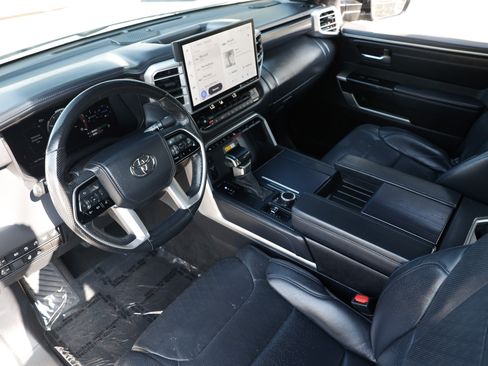 Used 2024 Toyota Tundra Platinum AWD/4WD image 6