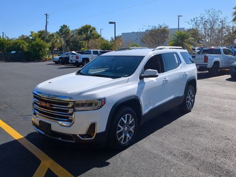 Used 2023 GMC Acadia SLT image 10