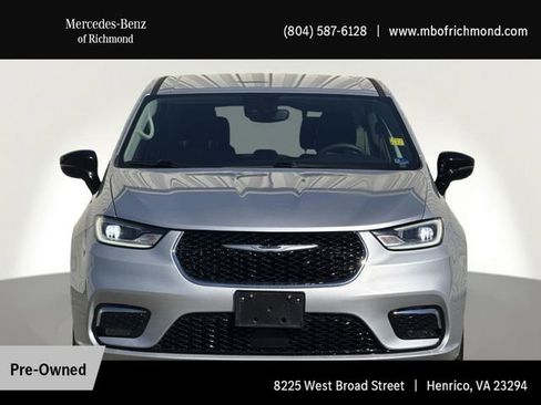Used 2024 Chrysler Pacifica Touring-L FWD image 10