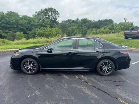 Certified 2024 Toyota Camry SE FWD image 6