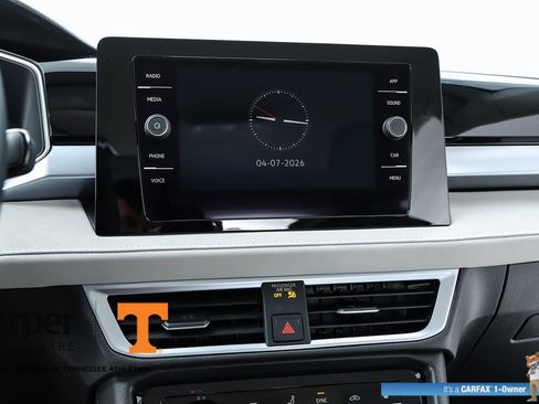Used 2025 Volkswagen Taos SE FWD image 62