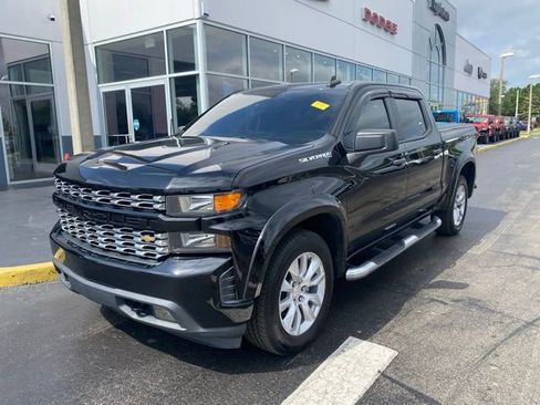 Used 2020 Chevrolet Silverado 1500 Custom w/ Custom Value Package image 4