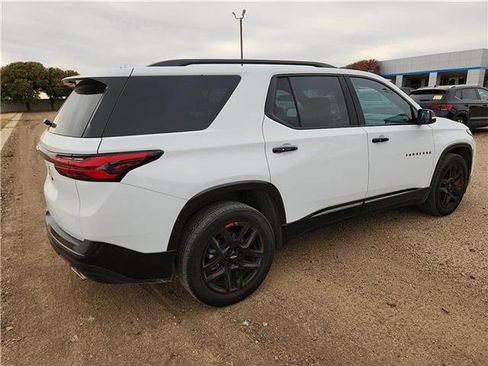 Used 2023 Chevrolet Traverse Premier w/ Redline Edition image 4