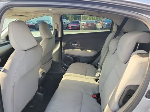 Used 2021 Honda HR-V EX image 28