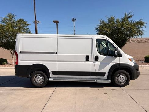 Used 2025 RAM ProMaster 2500 w/ U-Haul Equipment Group FWD image 6