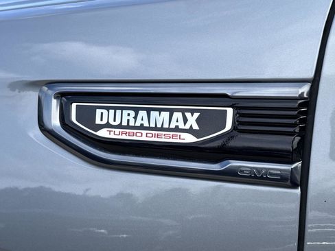 Used 2023 GMC Sierra 1500 AT4 image 9