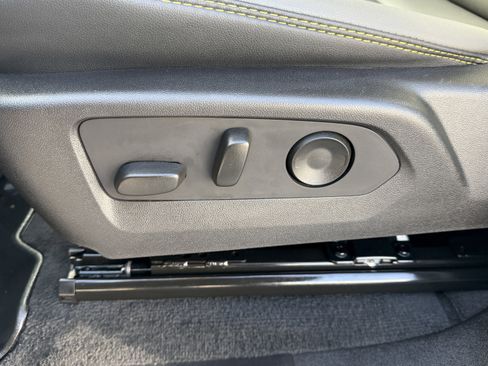 Used 2025 Chevrolet Colorado ZR2 w/ Technology Package image 14