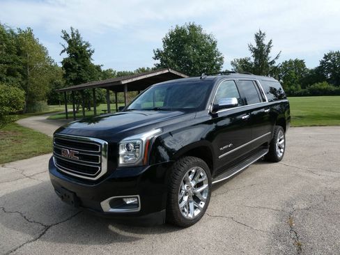 Used 2015 GMC Yukon XL SLE w/ Convenience Package AWD/4WD image 1