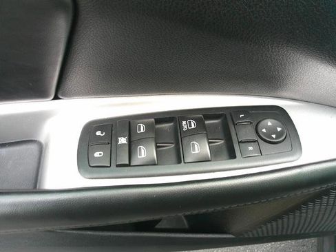 Used 2017 Dodge Journey SXT w/ Blacktop Package image 9