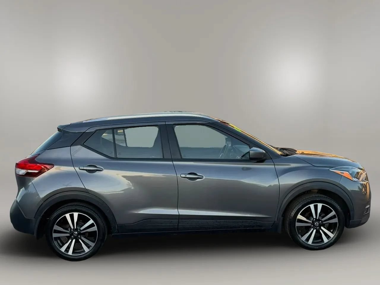 Used 2019 Nissan Kicks SV FWD image 10