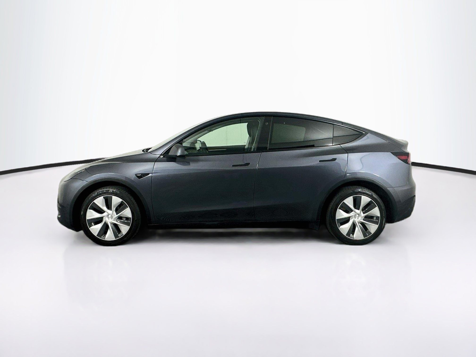 Used 2023 Tesla Model Y Long Range AWD/4WD image 4