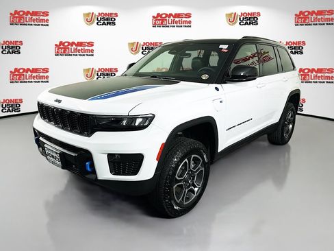 Used 2023 Jeep Grand Cherokee Trailhawk AWD/4WD image 15