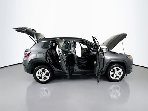 Used 2023 Jeep Compass Latitude w/ Convenience Group AWD/4WD image 24