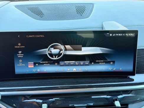 New 2026 BMW X5 xDrive40i w/ M Sport Package image 34