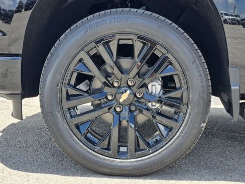 New 2026 Chevrolet Silverado 1500 High Country AWD/4WD image 7