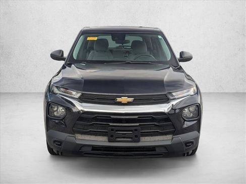 Used 2021 Chevrolet TrailBlazer LS FWD image 2