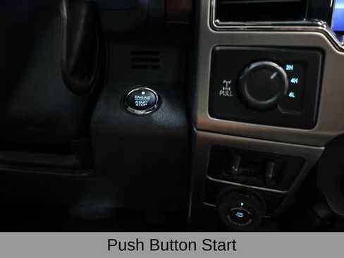 Used 2022 Ford F350 Platinum w/ FX4 Off-Road Package AWD/4WD image 27