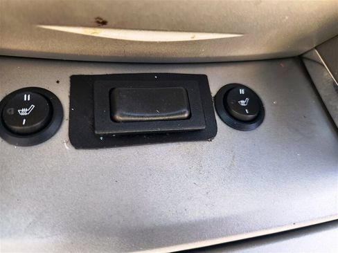 Used 2011 Toyota Camry LE w/ LE Extra-Value Pkg image 19