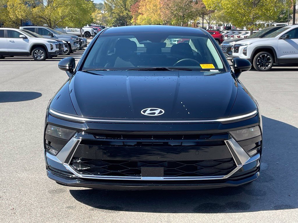 Used 2024 Hyundai Sonata SEL FWD image 2