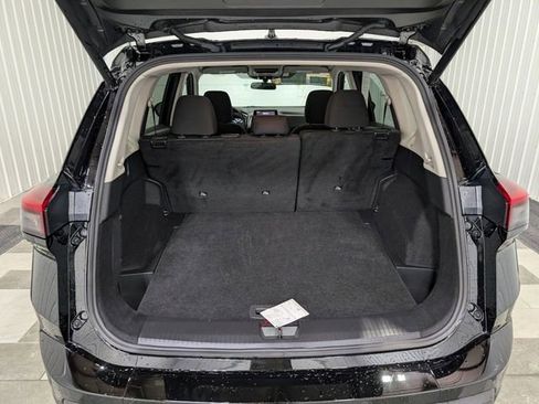 Used 2025 Nissan Rogue SV image 22