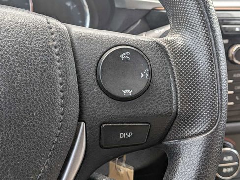 Used 2015 Toyota Corolla LE FWD image 23