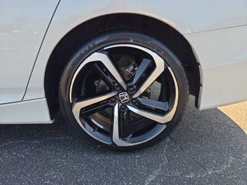 Used 2021 Honda Accord Sport image 26