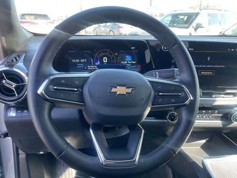 Used 2025 Chevrolet Equinox LT image 30