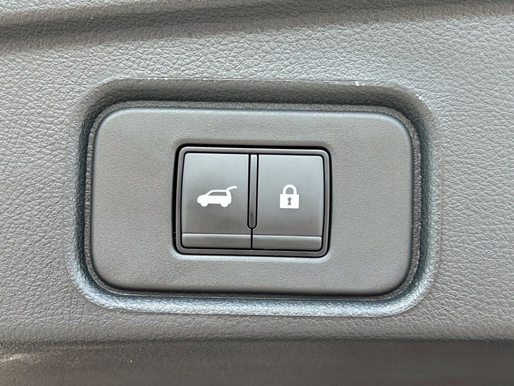 Certified 2025 Nissan Pathfinder Platinum w/ Cargo Package FWD image 56