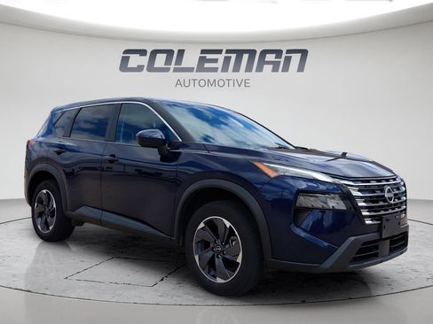Used 2024 Nissan Rogue SV FWD image 7