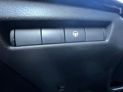 New 2026 Nissan Kicks SR w/ Cold Weather Package image 12