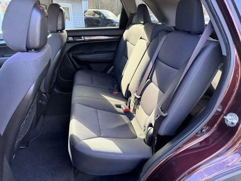 Used 2013 Kia Sorento LX w/ Convenience Pkg image 26
