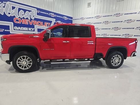 Used 2024 Chevrolet Silverado 2500 LTZ w/ LTZ Premium Package image 5