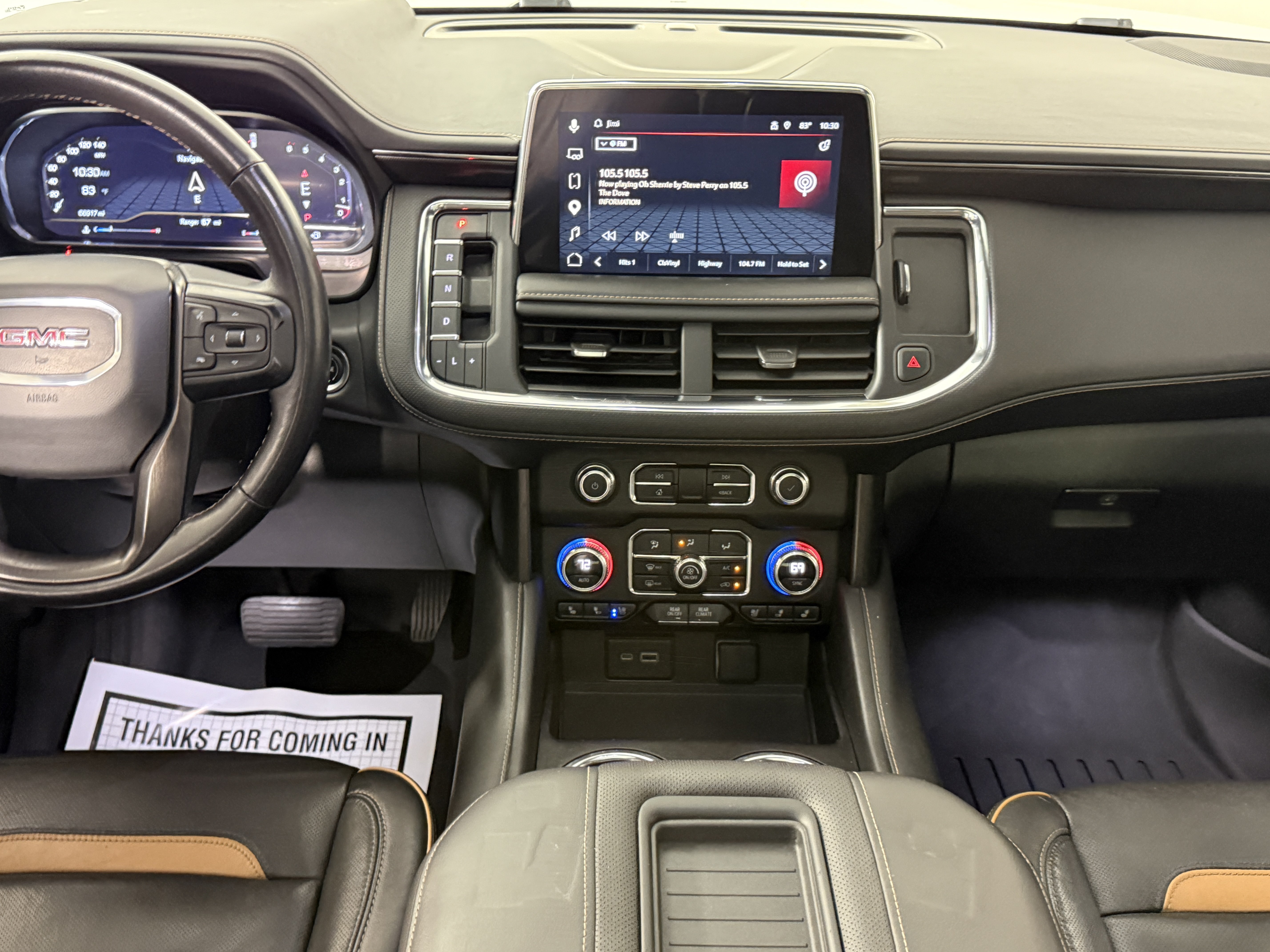 Used 2023 GMC Yukon AT4 w/ AT4 Premium Package AWD/4WD image 11