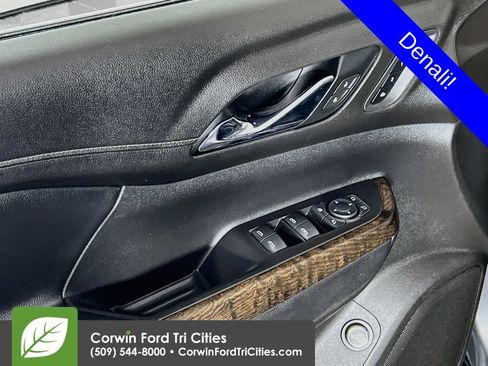 Used 2020 GMC Acadia Denali w/ Trailering Package AWD/4WD image 12