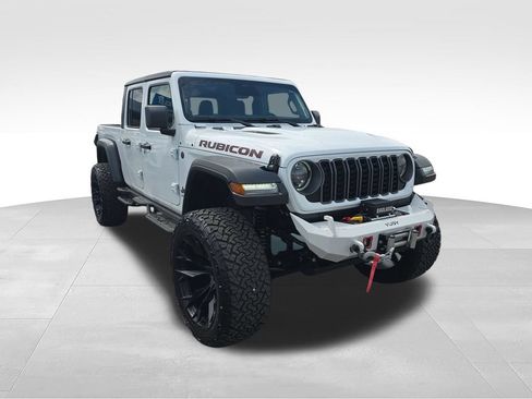 Used 2026 Jeep Gladiator Rubicon AWD/4WD image 9