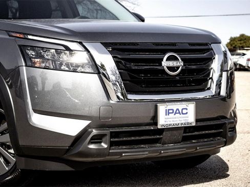 New 2025 Nissan Pathfinder S image 3