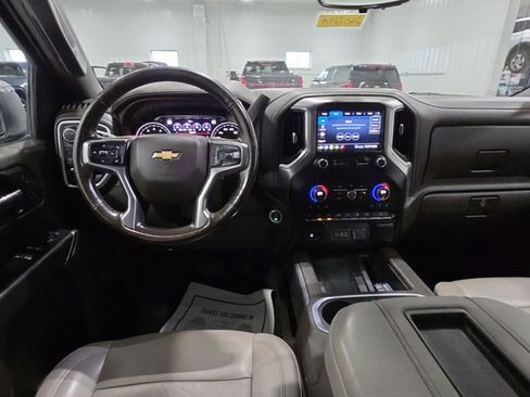 Used 2020 Chevrolet Silverado 1500 LTZ w/ LTZ Premium Package AWD/4WD image 10