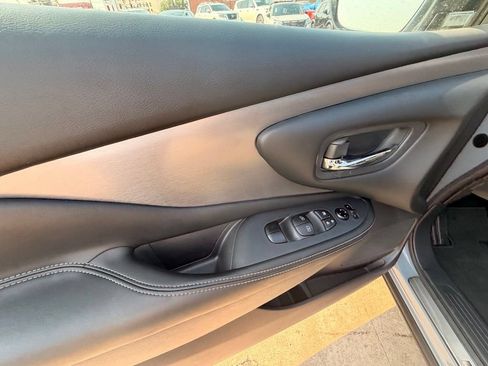 Certified 2024 Nissan Murano SV w/ SV Midnight Edition Package FWD image 15