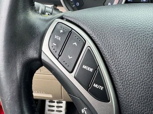 Used 2013 Hyundai Elantra GT w/ Tech Pkg image 19