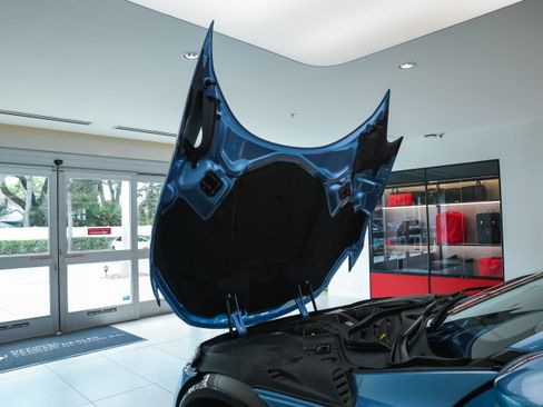 Used 2025 Ferrari Purosangue AWD/4WD image 43