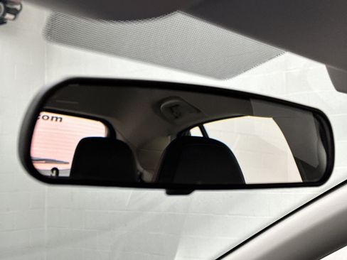 Used 2021 Subaru Impreza 2.0i Limited image 31