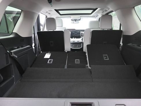 New 2025 Ford Expedition Platinum w/ Driver's Package image 23