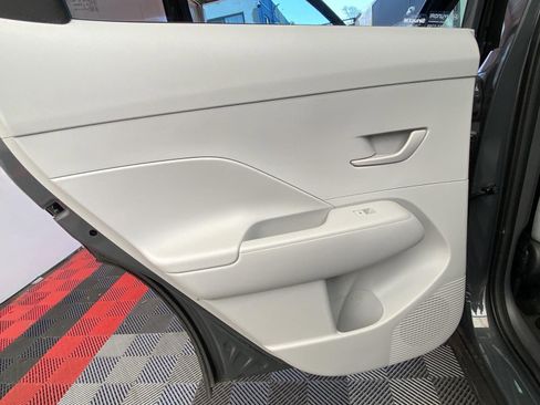 Used 2025 Hyundai Kona SEL FWD image 15