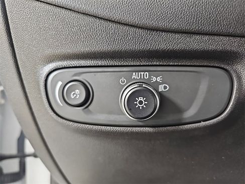 Certified 2023 Chevrolet Equinox LT image 33