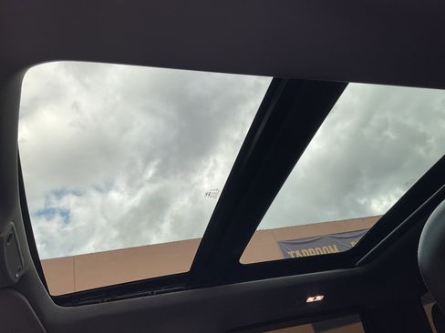 Used 2015 Ford F150 Lariat w/ Max Trailer Tow Package image 36