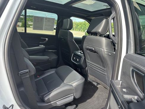 Certified 2025 Ford Expedition Platinum w/ Stealth Appearance Package AWD/4WD image 19