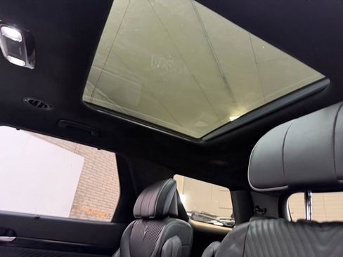 Used 2023 Hyundai Palisade Calligraphy image 39